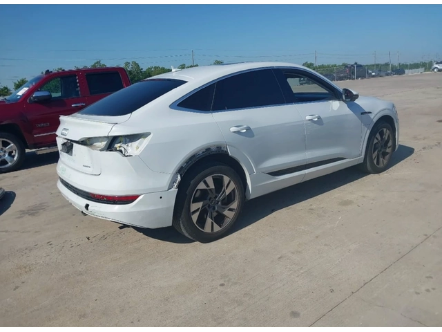 Audi E-Tron Prestige* - автомобили, коли, обяви за нови и употребявани 3