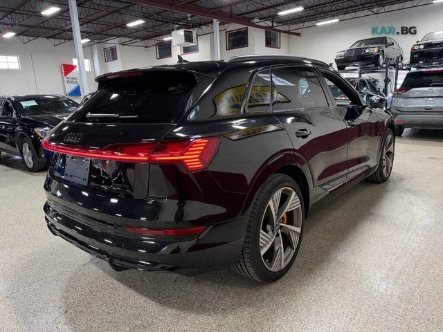Audi E-Tron Technik quattro SUV AWD - автомобили, коли, обяви за нови и употребявани 3