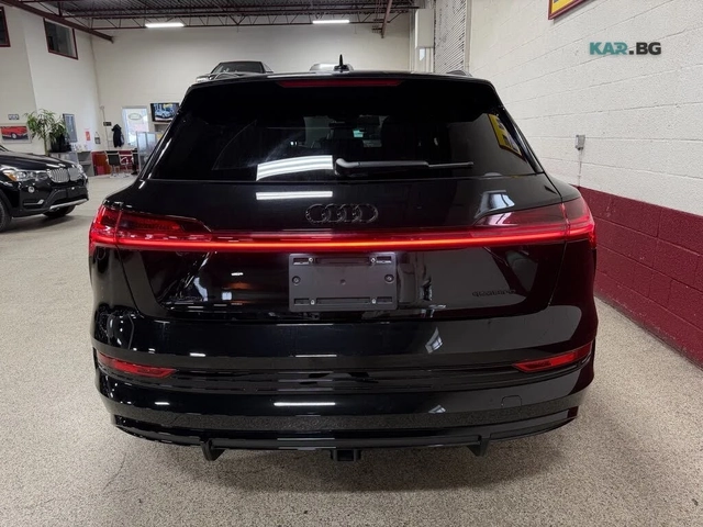 Audi E-Tron Technik quattro SUV AWD - автомобили, коли, обяви за нови и употребявани 4