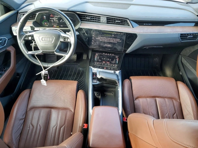 Audi E-Tron Prestige quattro - автомобили, коли, обяви за нови и употребявани 7