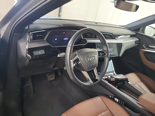Audi E-Tron - автомобили, коли, обяви за нови и употребявани 10