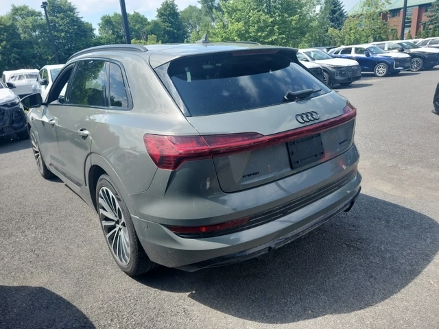 Audi E-Tron Progressiv - автомобили, коли, обяви за нови и употребявани 3