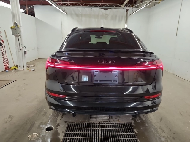 Audi E-Tron - автомобили, коли, обяви за нови и употребявани 4