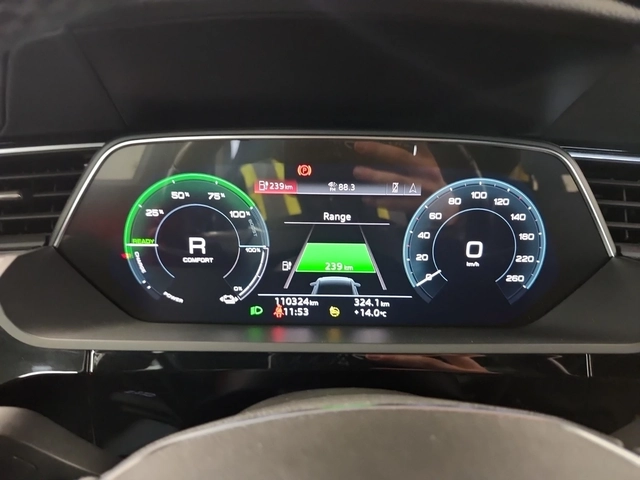 Audi E-Tron - автомобили, коли, обяви за нови и употребявани 9