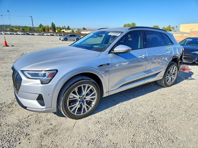 Audi E-Tron * PRESTIGE* QUATTRO* - автомобили, коли, обяви за нови и употребявани 0