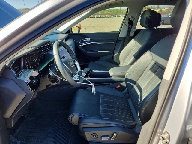 Audi E-Tron * PRESTIGE* QUATTRO* - автомобили, коли, обяви за нови и употребявани 9