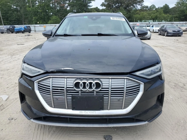 Audi E-Tron * PREMIUM* PLUS* QUATTRO* - автомобили, коли, обяви за нови и употребявани 1