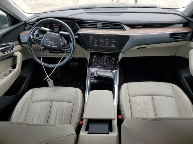 Audi E-Tron * PREMIUM* PLUS* QUATTRO* - автомобили, коли, обяви за нови и употребявани 8