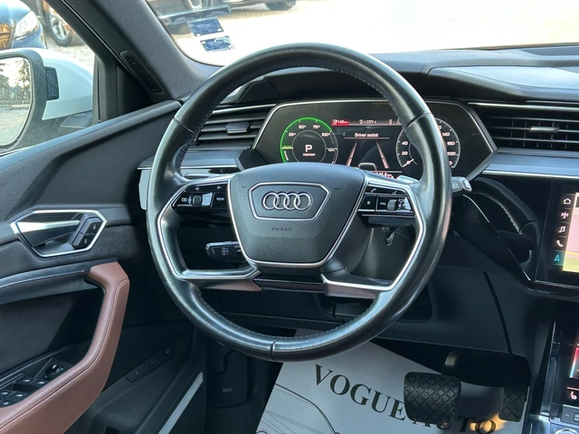 Audi E-Tron 55* SOH 95%* 1-ви собственик* - автомобили, коли, обяви за нови и употребявани 12