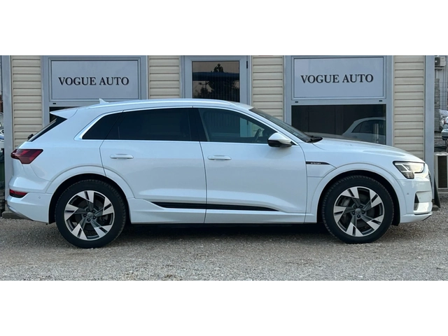 Audi E-Tron 55* SOH 95%* 1-ви собственик* - автомобили, коли, обяви за нови и употребявани 4
