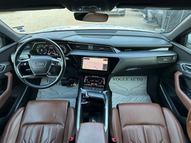 Audi E-Tron 55* SOH 95%* 1-ви собственик* - автомобили, коли, обяви за нови и употребявани 6