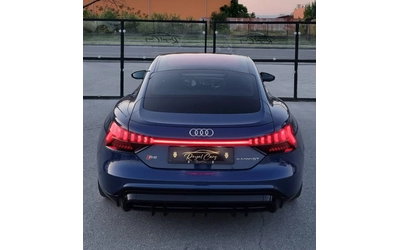 audi-e-tron - 5