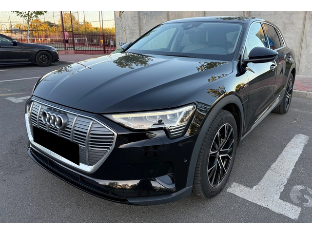 Audi e-tron e-tron 50 Quattro - автомобили, коли, обяви за нови и употребявани 0
