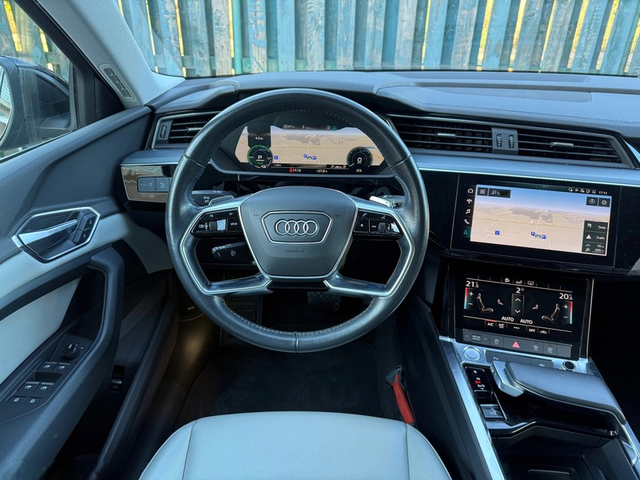 Audi e-tron e-tron 50 Quattro - автомобили, коли, обяви за нови и употребявани 5