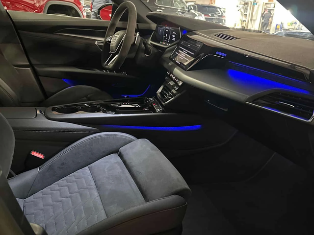 Audi E-Tron GT quattro/BANG & OLUFSEN/ПАНОРАМА - автомобили, коли, обяви за нови и употребявани 11