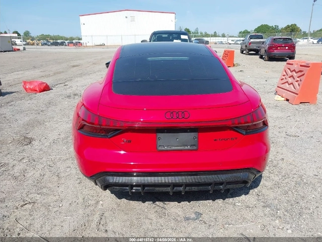 Audi E-Tron GT RS GT QUATTRO - автомобили, коли, обяви за нови и употребявани 4