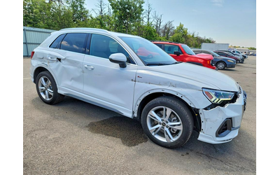 audi-q3-2-0l-4-all-wheel-drive - 3