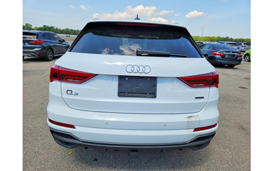 audi-q3-2-0l-4-all-wheel-drive - 5