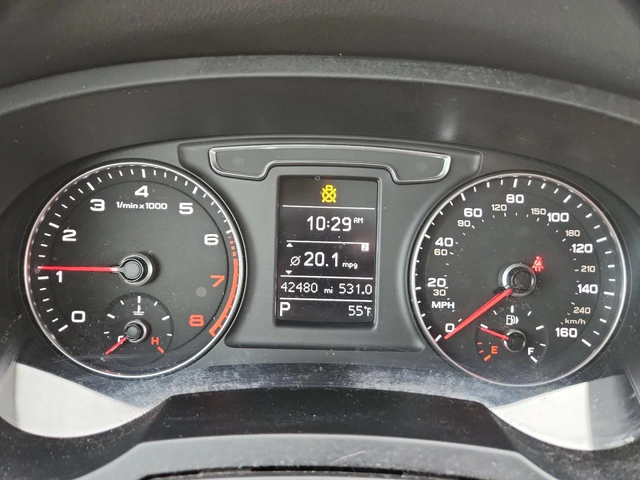 Audi Q3 * PREMIUM* * КОЖЕН САЛОН* - автомобили, коли, обяви за нови и употребявани 8