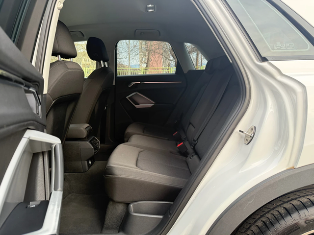 Audi Q3 Автопилот* LineAssist* ПАРКТРОНИК* ДИСТРОНИК - автомобили, коли, обяви за нови и употребявани 10