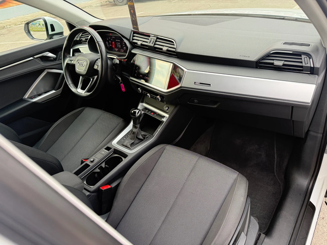 Audi Q3 Автопилот* LineAssist* ПАРКТРОНИК* ДИСТРОНИК - автомобили, коли, обяви за нови и употребявани 13