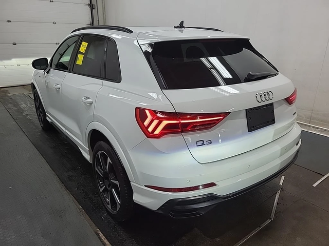 Audi Q3 * S LINE PREMIUM PLUS * CARFAX * ЦЕНА ДО БГ - автомобили, коли, обяви за нови и употребявани 5