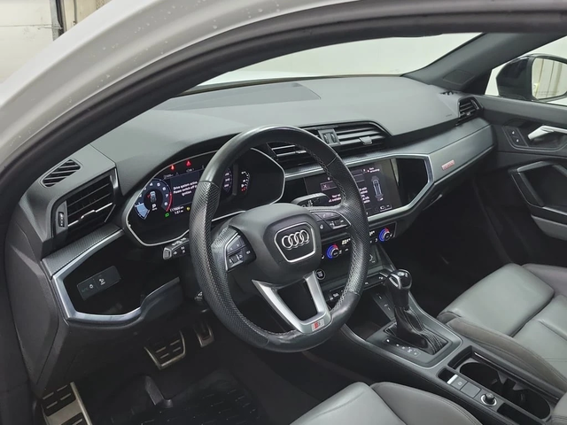 Audi Q3 * S LINE PREMIUM PLUS * CARFAX * ЦЕНА ДО БГ - автомобили, коли, обяви за нови и употребявани 8