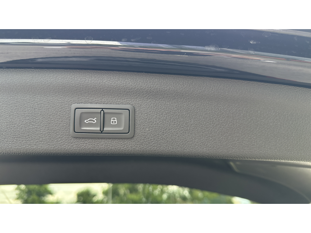 Audi Q3 35 TFSI, първи собственик от БГ, с ДДС - автомобили, коли, обяви за нови и употребявани 10