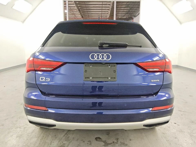 Audi Q3 PREMIUM 40* QUATRO* KEYLESS* - автомобили, коли, обяви за нови и употребявани 5