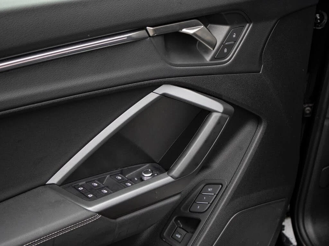 Audi Q3 Quattro* Technik* 45TFSI* АвтоКредит* (ЦЕНА ДО БГ) - автомобили, коли, обяви за нови и употребявани 4