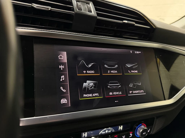 Audi Q3 quattro Komfort 45 TFSI* АвтоКредит* (Цена до БГ) - автомобили, коли, обяви за нови и употребявани 13