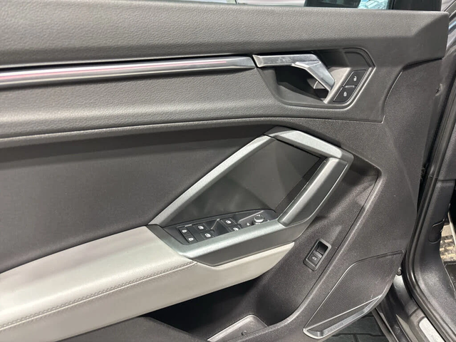 Audi Q3 * S-Line* * HeadUp* AвтоКредит* (ЦЕНА ДО БГ) - автомобили, коли, обяви за нови и употребявани 15