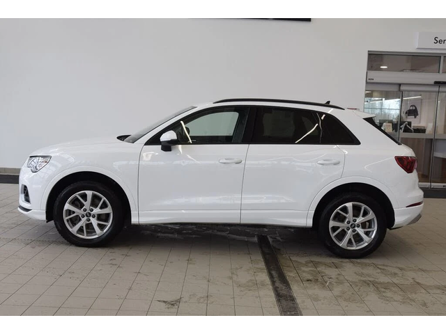 Audi Q3 Komfort 45 TFSI АвтоКредит  (ЦЕНА ДО БГ) - автомобили, коли, обяви за нови и употребявани 1