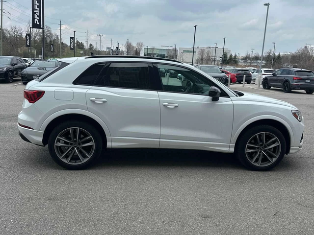 Audi Q3 KOMFORT BLACK OPTIC* DISTRONIC * MATRIX* - автомобили, коли, обяви за нови и употребявани 2