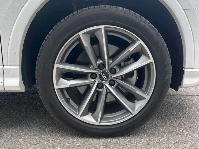 Audi Q3 KOMFORT BLACK OPTIC* DISTRONIC * MATRIX* - автомобили, коли, обяви за нови и употребявани 6
