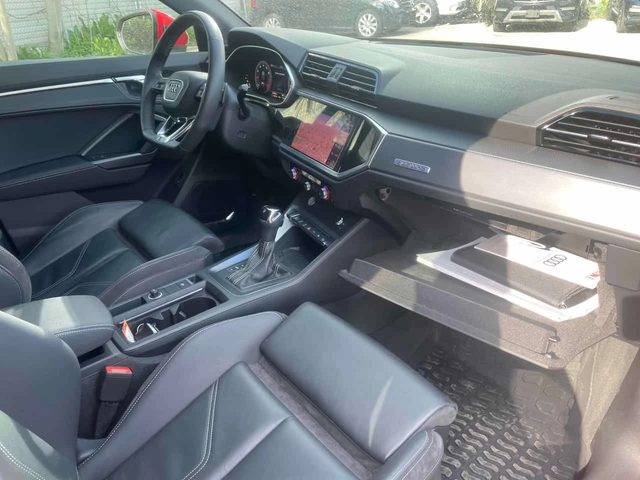 Audi Q3 * TECHNIK * PANO * 360 * CARFAX * ПОДГРЕВИ - автомобили, коли, обяви за нови и употребявани 12