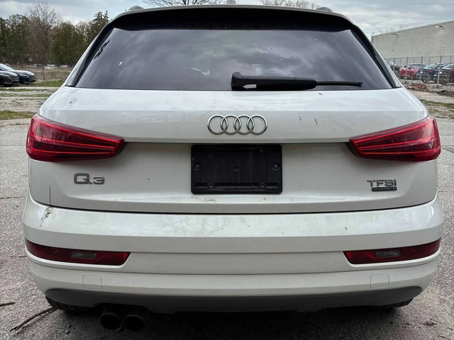 Audi Q3 | Komfort | CARFAX | ПОДГРЕВ | ПАНОРАМА | - автомобили, коли, обяви за нови и употребявани 3