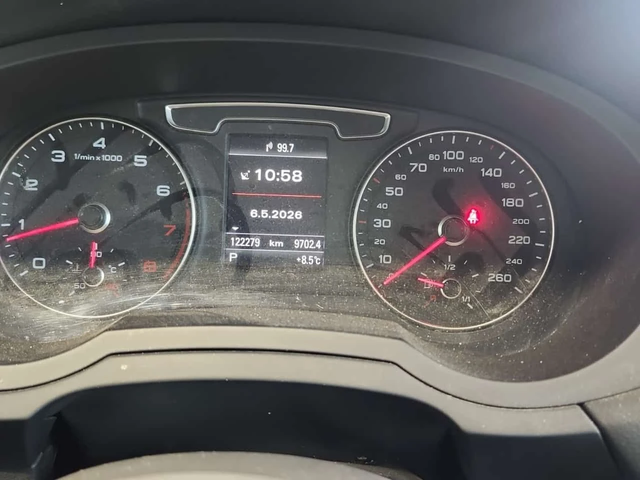 Audi Q3 PROGRESSIV| S-LINE| BLACK OPTIC| ПАНО| 2 КЛЮЧА - автомобили, коли, обяви за нови и употребявани 9