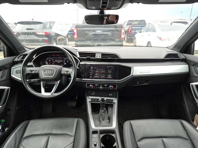 Audi Q3 * KOMFORT * CARFAX * 2 КЛЮЧА * ПАНОРАМА * - автомобили, коли, обяви за нови и употребявани 9