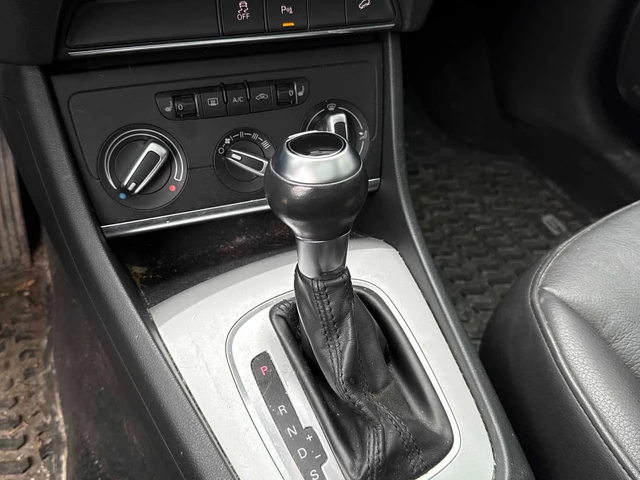 Audi Q3 * Komfort * ПАНОРАМА * ПОДГРЕВ * КЛИП НА МОТОРА - автомобили, коли, обяви за нови и употребявани 13