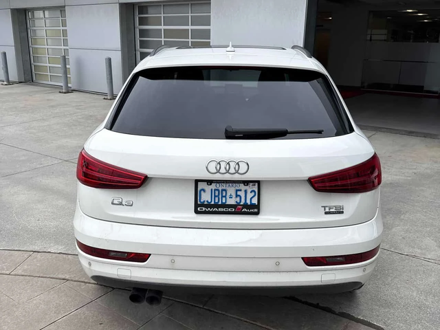 Audi Q3 * Komfort * ПАНОРАМА * ПОДГРЕВ * КЛИП НА МОТОРА - автомобили, коли, обяви за нови и употребявани 4