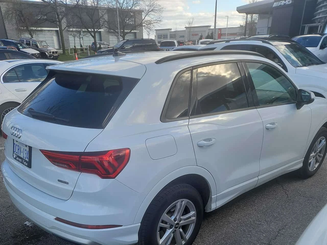 Audi Q3 * БЕЗ ЗАБЕЛЕЖКИ* ГЛАВНО ПРЕДСТАВИТЕЛСТВО* - автомобили, коли, обяви за нови и употребявани 3