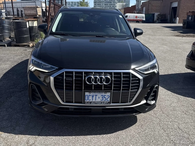 Audi Q3 Progressiv * Keyless * CARFAX * АВТО КРЕДИТ * - автомобили, коли, обяви за нови и употребявани 1