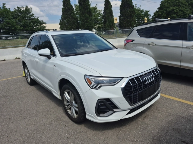 Audi Q3 Progressiv 45 TFSI quattro - автомобили, коли, обяви за нови и употребявани 1