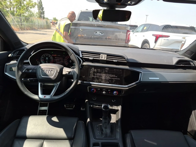 Audi Q3 Technik Quattro - автомобили, коли, обяви за нови и употребявани 7