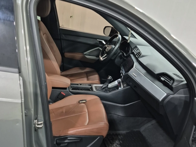 Audi Q3 KOMFORT | ПАНОРАМА | ЗАДНА КАМЕРА | KEYLESS | - автомобили, коли, обяви за нови и употребявани 16