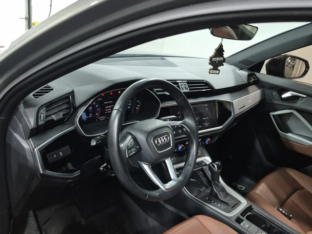 Audi Q3 KOMFORT | ПАНОРАМА | ЗАДНА КАМЕРА | KEYLESS | - автомобили, коли, обяви за нови и употребявани 9