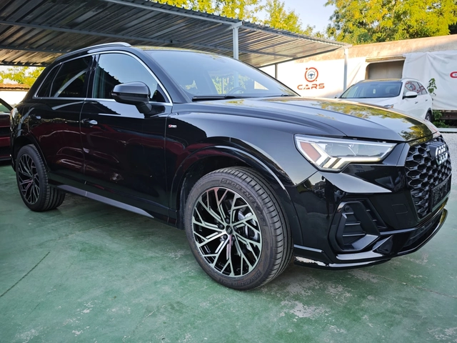 Audi Q3 S-LINE, PRESTIGE, 45TFSI - автомобили, коли, обяви за нови и употребявани 2