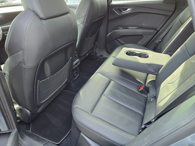 Audi Q4 50 E-TRON QUATTRO  Гаранция Лизинг - автомобили, коли, обяви за нови и употребявани 14