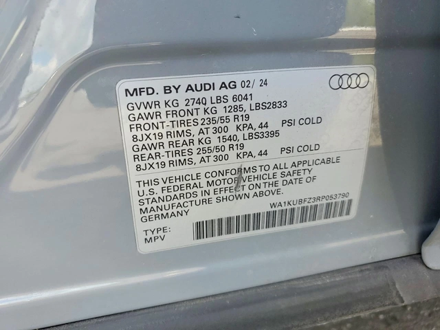 Audi Q4 E-TRON PREMIUM* AWD* ПЪЛНА ИСТОРИЯ* 55 - автомобили, коли, обяви за нови и употребявани 13